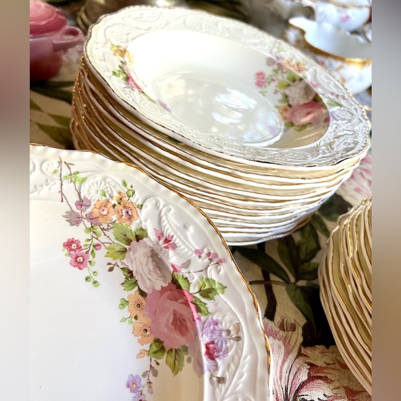 Set of 24 Adam Antiques Steubenville Vintage Antique Bowls and plates roses gold - Picture 2 of 10